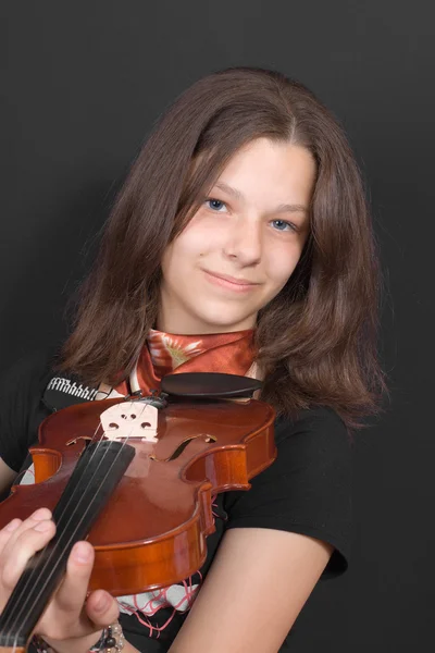 Fille avec un violon — Photo