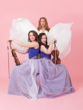 dansçı ile keman düet