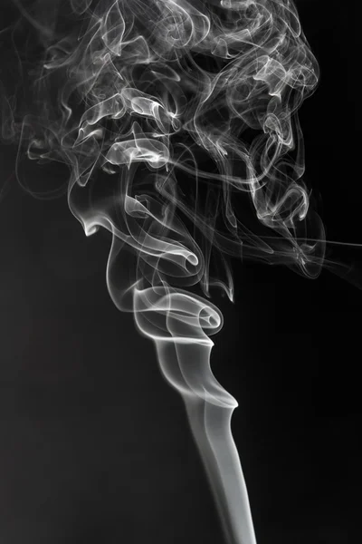 Fumo su sfondo nero — Foto Stock