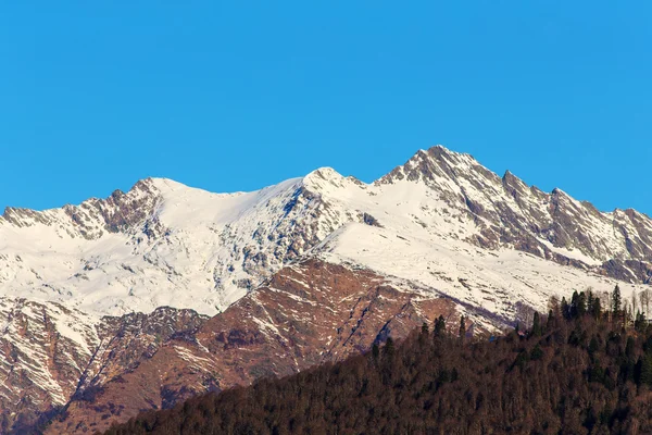 Montagnes du Caucase par temps ensoleillé — Photo