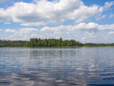 ve gökyüzü mavi su