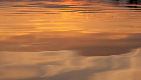 Абстрактний Фон Водою Озера Відображенням Заходу Сонця — стокове фото