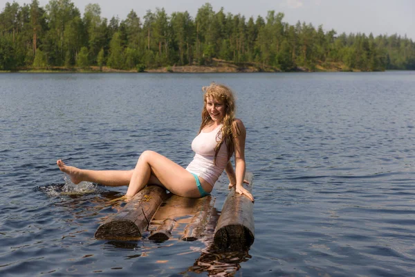 Girl Wooden Raft Summer Lake — Stock Photo, Image