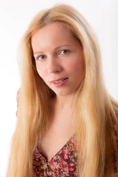 Studio Portret Van Blond Met Lang Haar — Stockfoto