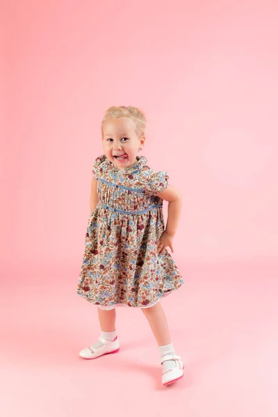 Studio Portrait Little Girl Pink Background — Stock Photo, Image