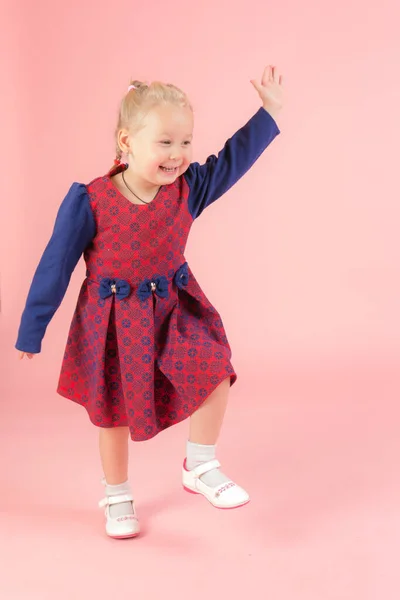 Studio Portrait Little Girl Pink Background — Stock Photo, Image