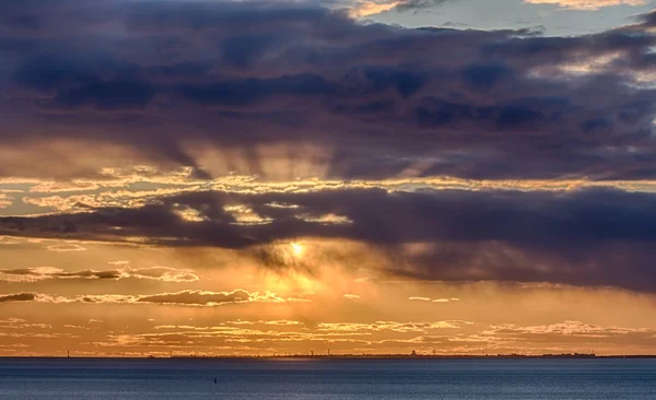 Dramatische zonsondergang — Stockfoto