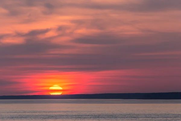 Puesta de sol brillante — Foto de Stock