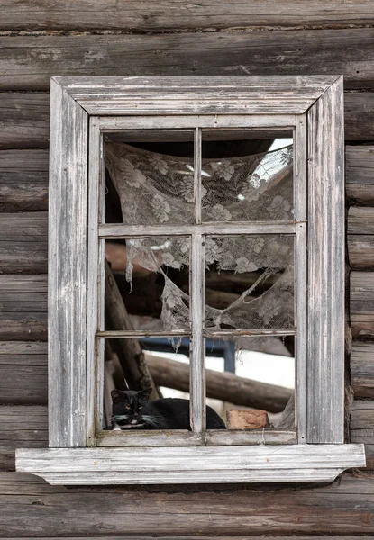 Window of an abandoned house — Stock Photo, Image