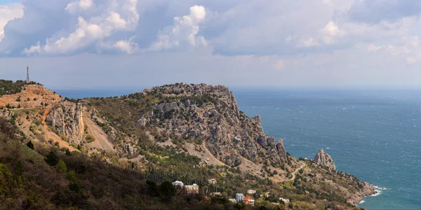 Cliffs on the coast — Stock Photo, Image