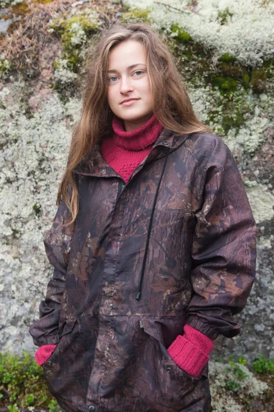 Chica en una chaqueta — Foto de Stock