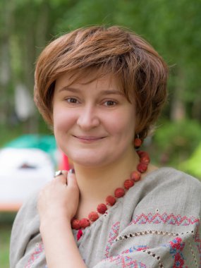 kadın portre doğada