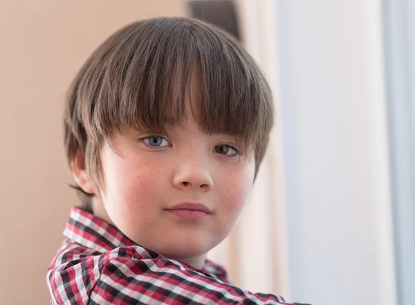 Portret van een jongen-closeup — Stockfoto