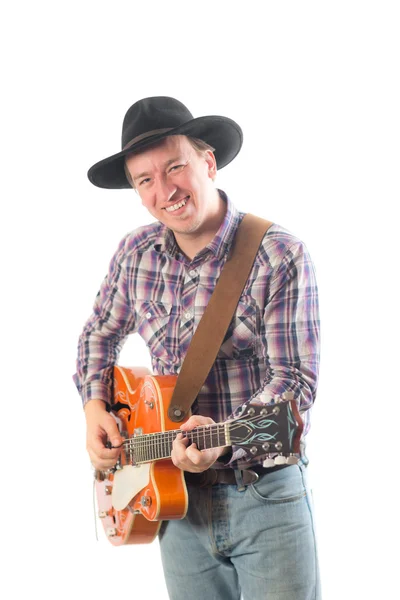 Fröhlicher Mann mit Gitarre — Stockfoto