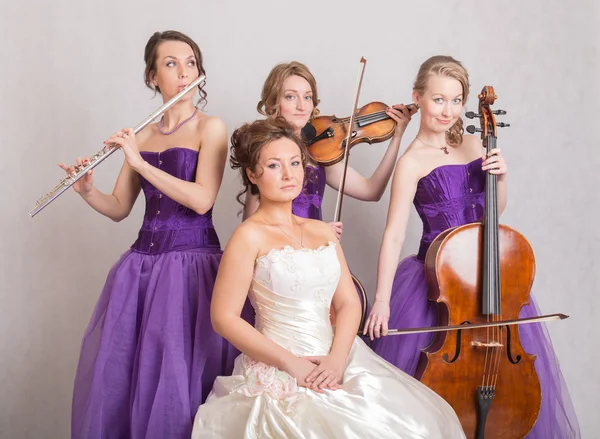 Trio and a bride — Stock Photo, Image