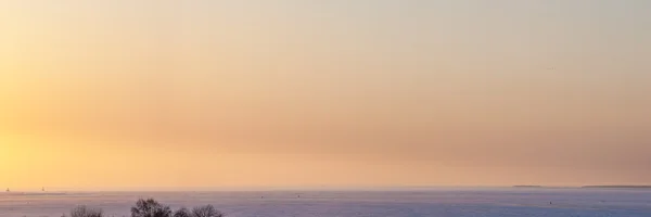 Panorama de um pôr do sol de inverno — Fotografia de Stock
