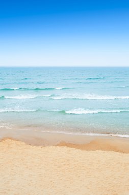 Sandy beach, deniz ve gökyüzü