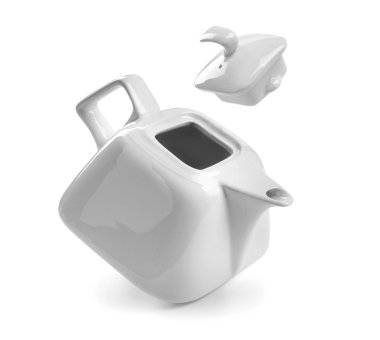 Beyaz bir arka planda beyaz demlik