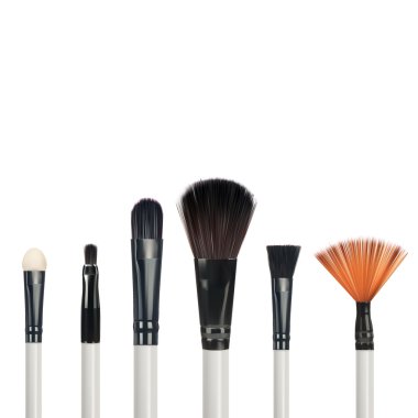 Ayarlamak beyaz arka plan üzerinde izole makyaj fırçaları vektör