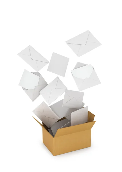 Cartas e envelopes voam de uma caixa de papelão. 3D illustra — Fotografia de Stock