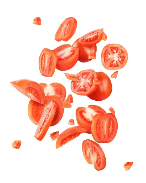 Geschnittene Tomatenteile Fallen Isoliert Auf Weißem Hintergrund — Stockfoto