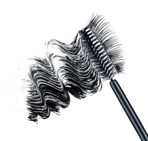 Frottis de mascara brosse noire et faux cils isolés sur whi — Photo