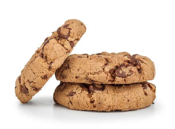 Deliciosas galletas de chocolate chip aislado blanco — Foto de Stock