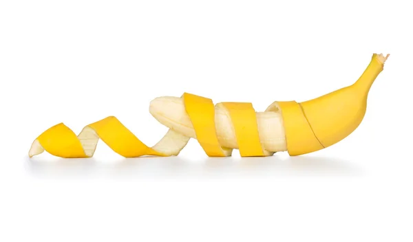 Очищений банан на білому тлі — стокове фото