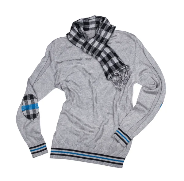Pullover grigio con sciarpa su fondo bianco — Foto Stock