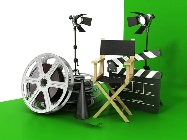 Video, cine, concepto de cine. Luz, tira de película, carretes, clapperb — Foto de Stock