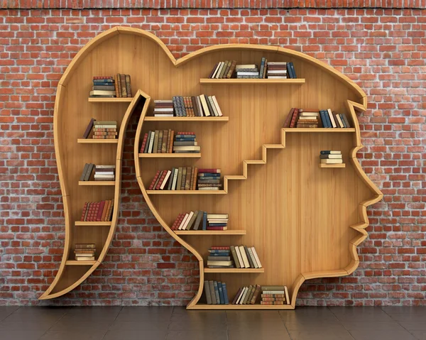 Έννοια της εκπαίδευσης. Ξύλινο ράφι γεμάτο με βιβλία σε μορφή w — Φωτογραφία Αρχείου
