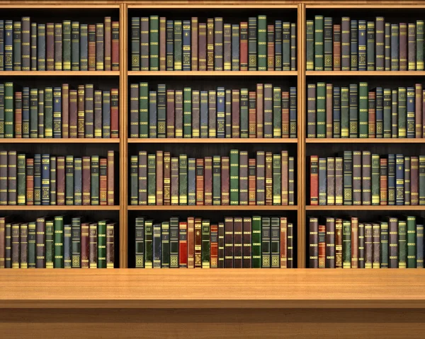 Tisch auf dem Hintergrund eines Bücherregals voller Bücher. alte Bibliothek. — Stockfoto
