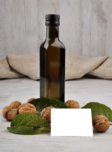 Олія волоського горіха — стокове фото