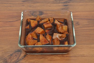 Marine içinde tofu