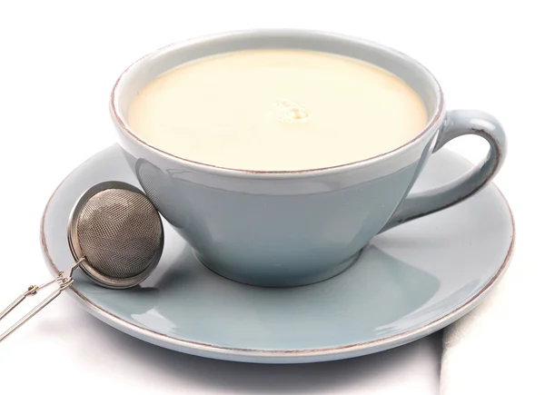 Tazza di tè con latte — Foto Stock
