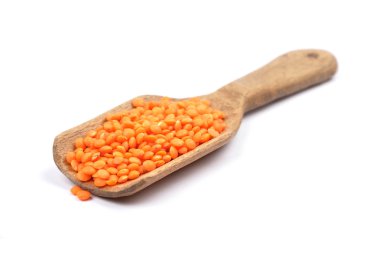 Kürek üzerinde kırmızı mercimek