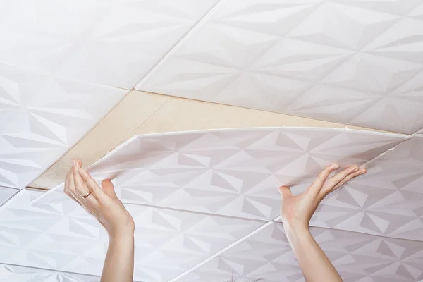 聚苯乙烯的天花板 — 图库照片