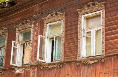 eski oymalı pencere