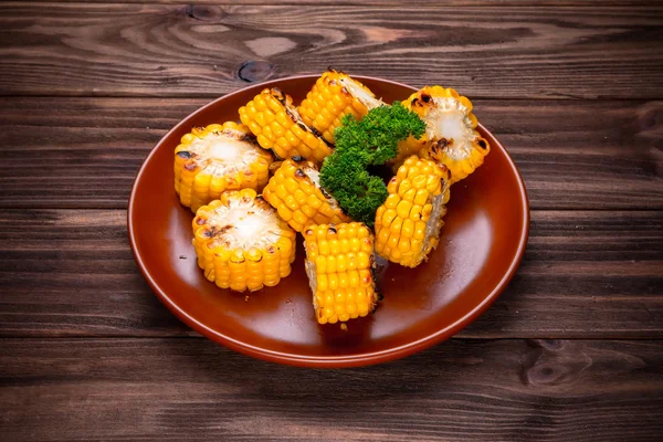 Grilled corn vegetables with greens — Stock Photo, Image