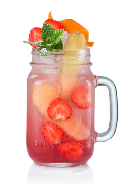 Red alcohol cocktail with fruits in drinking jar — Stock Photo, Image