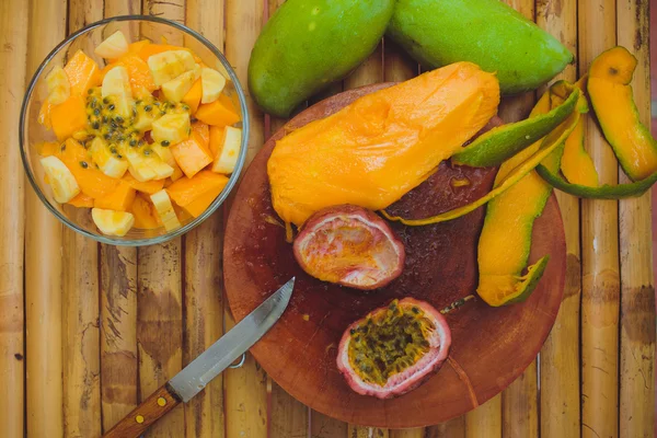 Salata mango papaya muz tutku meyve Stok Fotoğraf