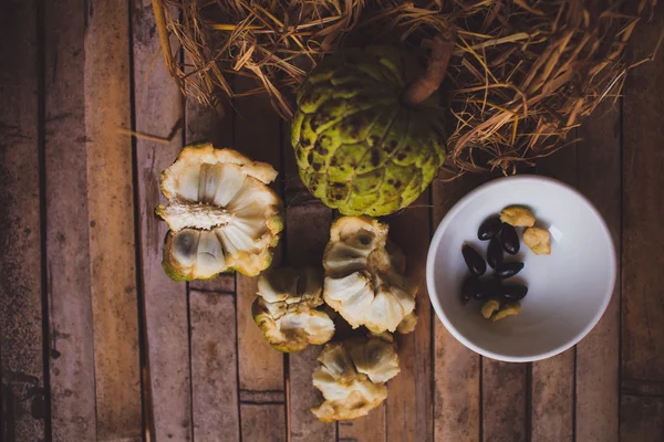 Açúcar de maçã (Annona escamosa) cherimoya Fotografias De Stock Royalty-Free