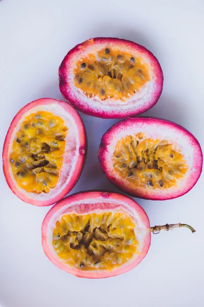 Close up yellow color passion fruit pulp and seed — Stock Photo, Image