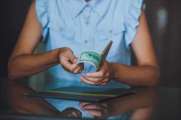 American dollars in the hands, women  counting money — Stock Photo, Image