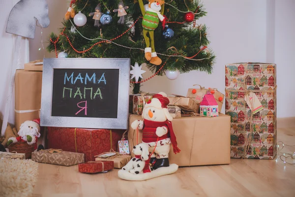 Noel oyuncaklar sunuyor Rustik tarzı