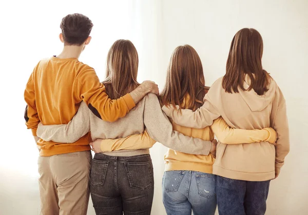 Back View Anonymous Man Women Embracing Each Other While Symbolizing — Stock Photo, Image