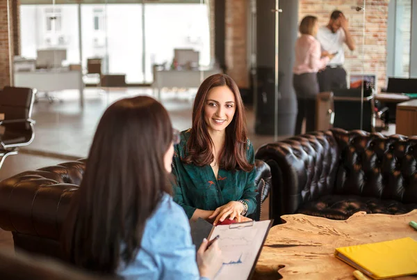 Startup Mångfald Lagarbete Roligt Brainstorming Träffa Människor Affärsidé — Stockfoto