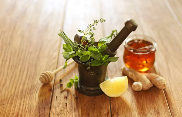 Bunch Fresh Herbs Pestle Placed Brass Mortar Ginger Root Lemon — Stock Photo, Image