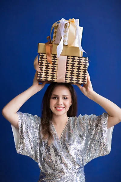 Female Holding Big Stack Presents Wrapped Golden Paper White Bows — Stock Photo, Image