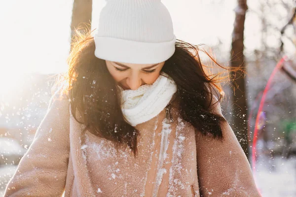 Optimistic Young Woman Warm Hat Eyes Smiling While Having Fun — Stock Photo, Image